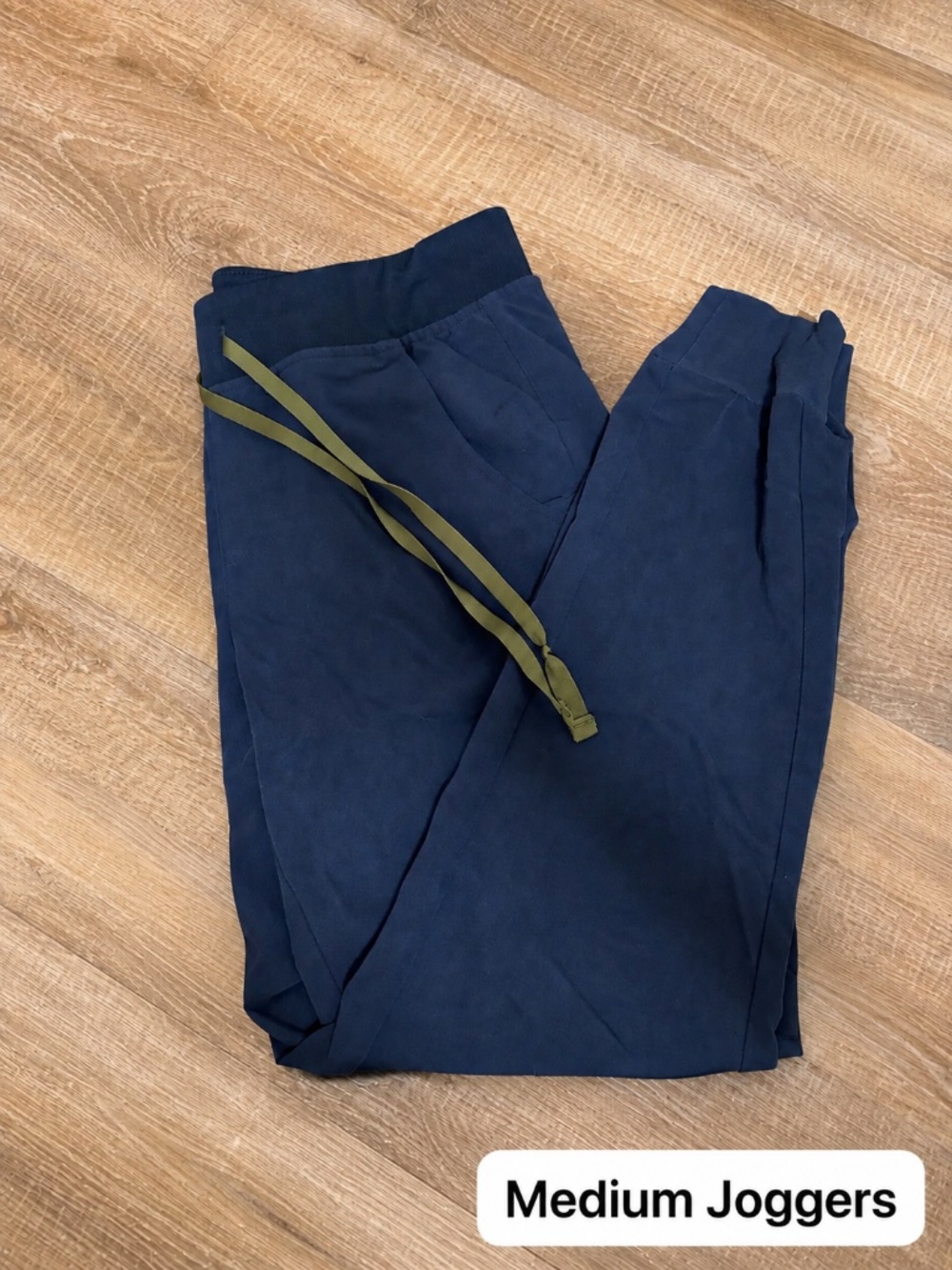 Figs - medium - Joggers - lot of 6